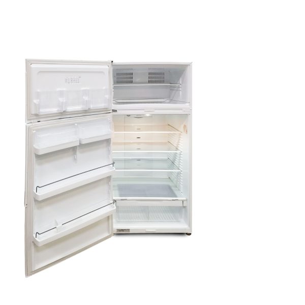 A Fisher and Paykel E521T 517L left hand hinge fridge with its doors open